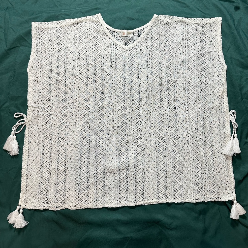 gb Girls White Lace Top/Cover, Sz Small. Generous sizing could fit some adults.